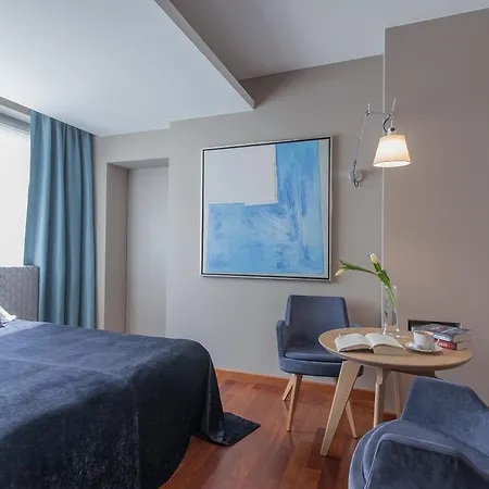 Soleil Boutique H-3